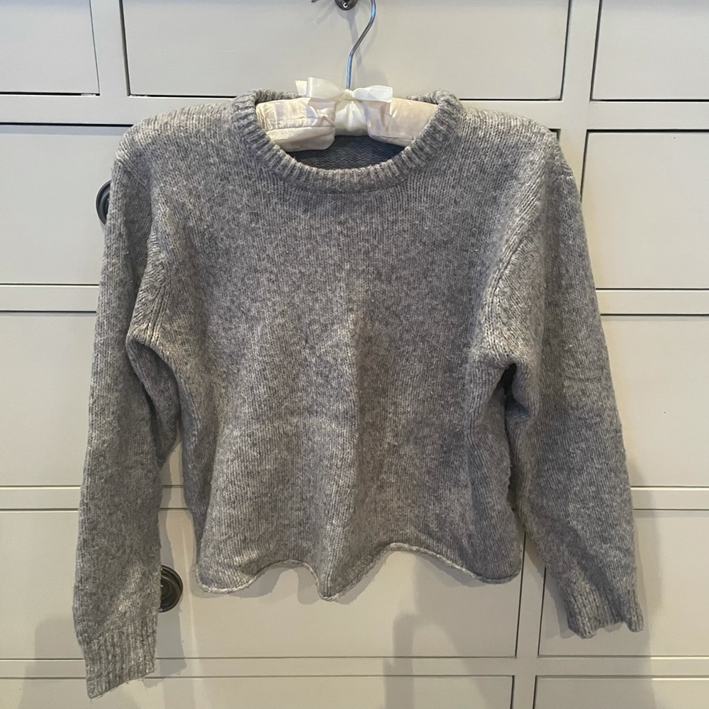 BRANDY MELVILLE heather grey cropped knit sweater